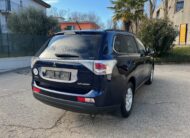 2013 Mitsubishi Outlander 2.2d 4×4 automatico